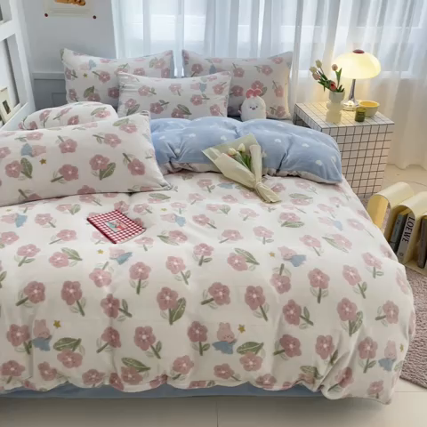 91家纺网 家纺一手货源 找家纺 桃子 2023新款ins小清新韩系可爱卡通奶油兔子加厚牛奶绒系列四件套详情第三批 绒-菲菲花园