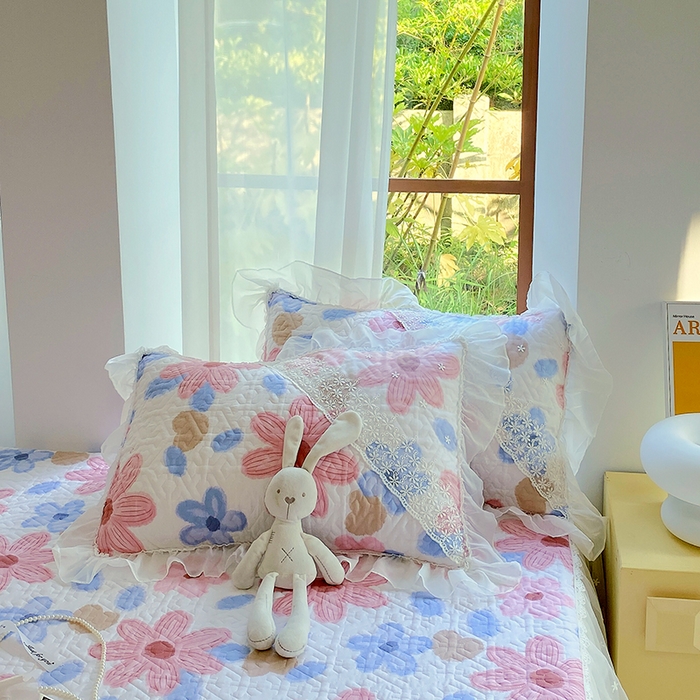 91家纺网 家纺一手货源 找家纺 罗艺轩家纺2024新款全棉蕾丝夹棉床裙忆江南系列-床裙三件套 忆江南~梦境之旅