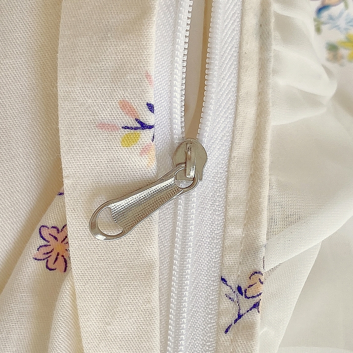 91家纺网 家纺一手货源 找家纺 罗艺轩家纺2024新款全棉蕾丝夹棉床裙忆江南系列-床裙三件套 忆江南~清韵幽香