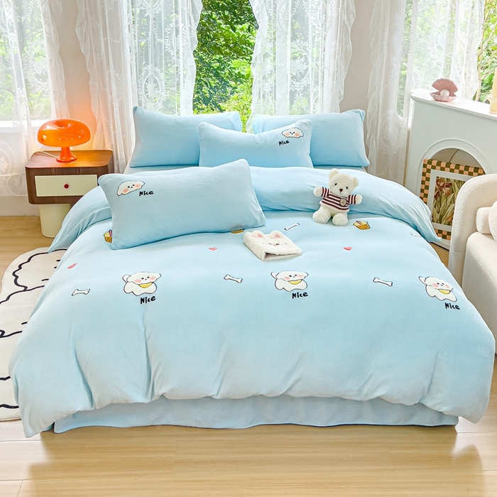 91家纺网 家纺一手货源 找家纺 米瑞娜 2024新款纯色毛巾绣牛奶绒四件套 皮皮狗-蓝