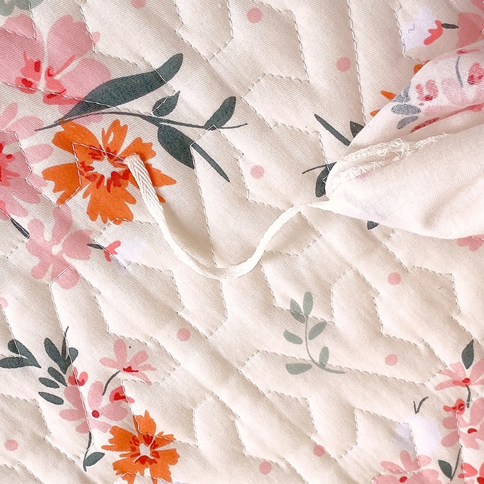 91家纺网 家纺一手货源 找家纺 罗艺轩家纺2024新款全棉蕾丝夹棉床裙忆江南系列-床裙三件套 忆江南~小时光