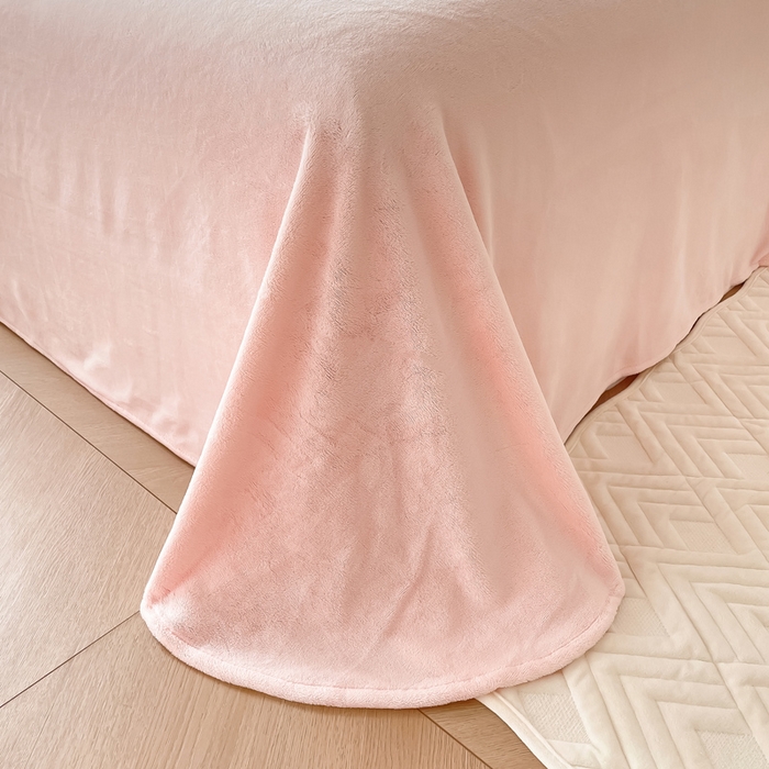 91家纺网 家纺一手货源 找家纺 呗旺鹿 2023新款高克重纯色剪花雕花压花提花牛奶绒四件套直播 浅浅花漾-粉