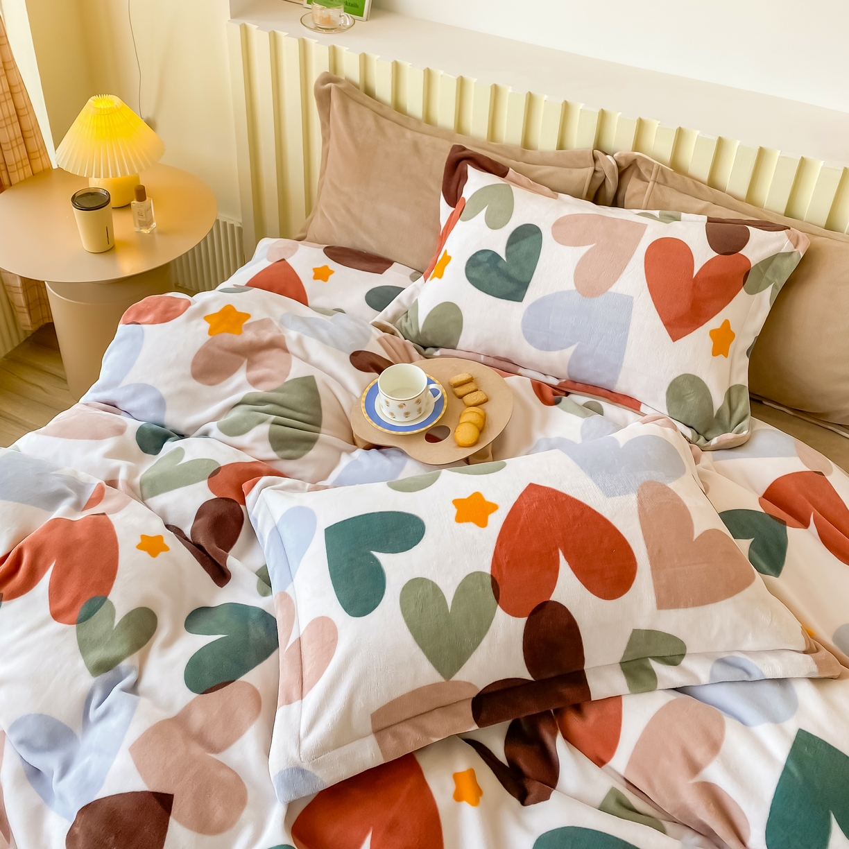 91家纺网 家纺一手货源 找家纺 呗旺鹿 2023新款高克重加厚印花牛奶绒四件套直播 博爱