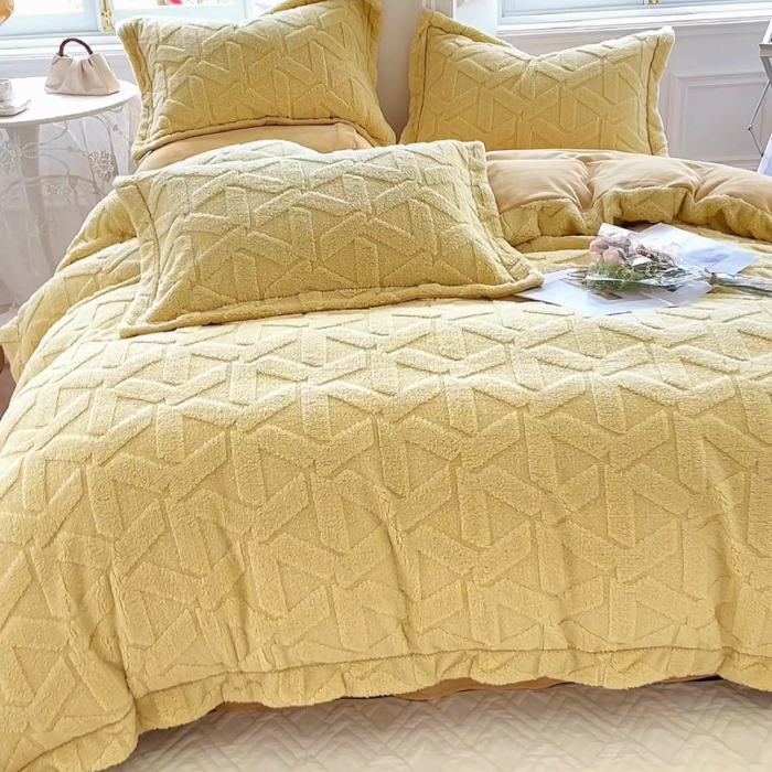 91家纺网 家纺一手货源 找家纺 呗旺鹿 2023新款高克重纯色剪花雕花压花提花牛奶绒四件套直播 格调