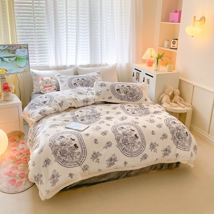 91家纺网 家纺一手货源 找家纺 大彩家居 2023新款高克重牛奶绒冬被四件套 罗马假日