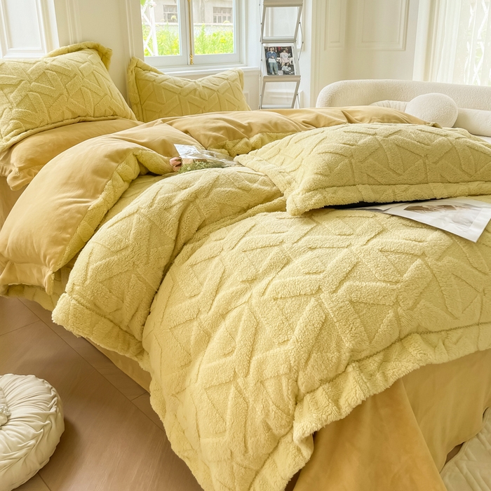 91家纺网 家纺一手货源 找家纺 呗旺鹿 2023新款高克重纯色剪花雕花压花提花牛奶绒四件套直播 格调