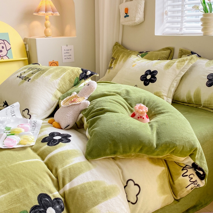 91家纺网 家纺一手货源 找家纺 沐慕 2024新款牛奶绒加厚保暖卡通印花四件套 花韵