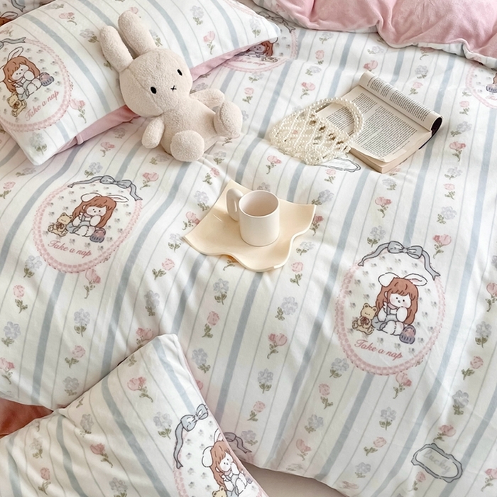 91家纺网 家纺一手货源 找家纺 潘朵拉 2023新款秋冬ins韩系牛奶绒印花四件套 花姑娘