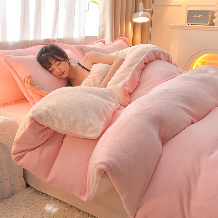 91家纺网 家纺一手货源 找家纺 简爱2025新款纯色双拼牛奶绒四件套被套（跑量款）直播 樱花粉奶油