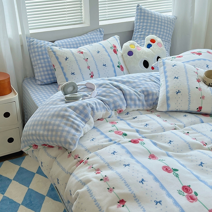 91家纺网 家纺一手货源 找家纺 三朵家纺 2023年牛奶绒小清新系列四件套 星野玫瑰