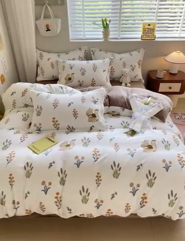 91家纺网 家纺一手货源 找家纺 沐慕 2024新款牛奶绒加厚保暖卡通印花四件套 田园松鼠