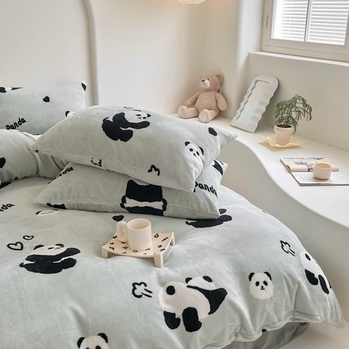 91家纺网 家纺一手货源 找家纺 潘朵拉 2023新款秋冬ins韩系牛奶绒印花四件套 绿色熊猫