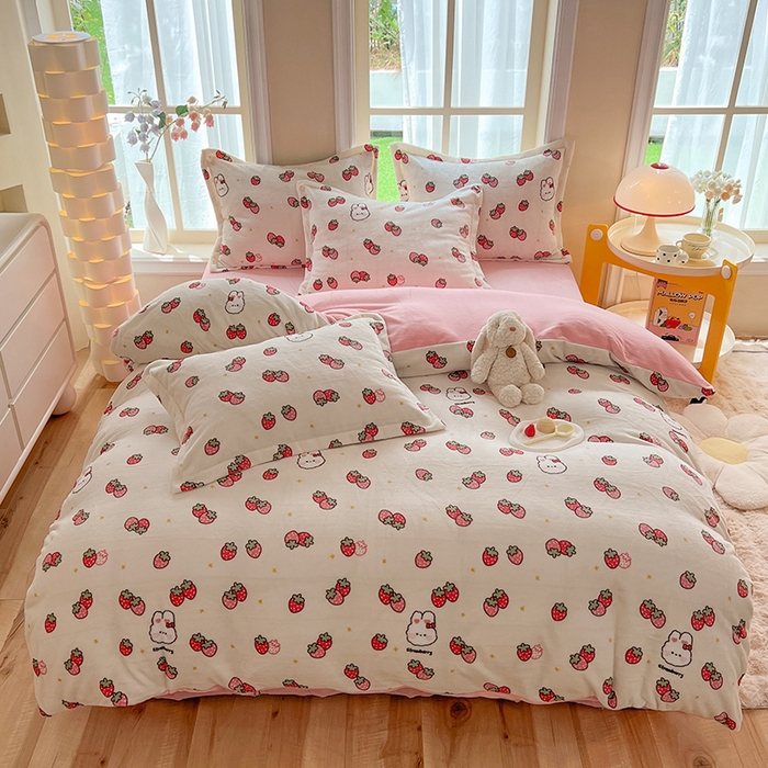 91家纺网 家纺一手货源 找家纺 妖妖家纺 2023新款牛奶绒四件套 草莓兔