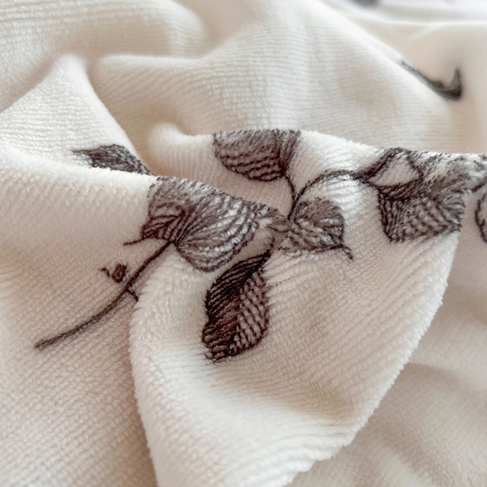 91家纺网 家纺一手货源 找家纺 妖妖家纺 2023新款牛奶绒四件套 罗意花礼