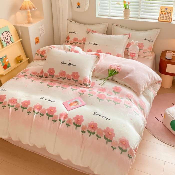 91家纺网 家纺一手货源 找家纺 沐慕 2024新款牛奶绒加厚保暖卡通印花四件套 寻梦