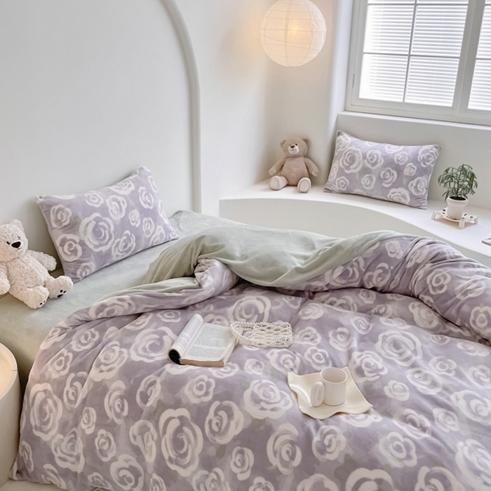 91家纺网 家纺一手货源 找家纺 潘朵拉 2023新款秋冬ins韩系牛奶绒印花四件套 紫玫瑰