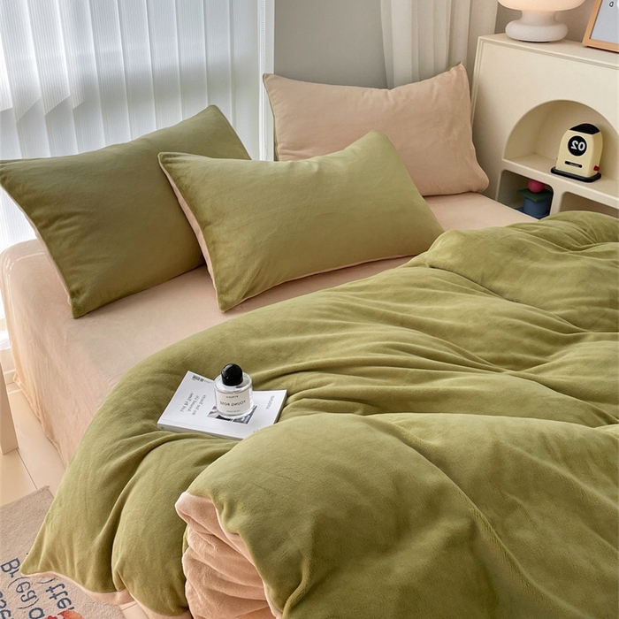91家纺网 家纺一手货源 找家纺 古吉梦 2023新款牛奶绒纯色双拼（跑量款）四件套 苹果绿+香槟
