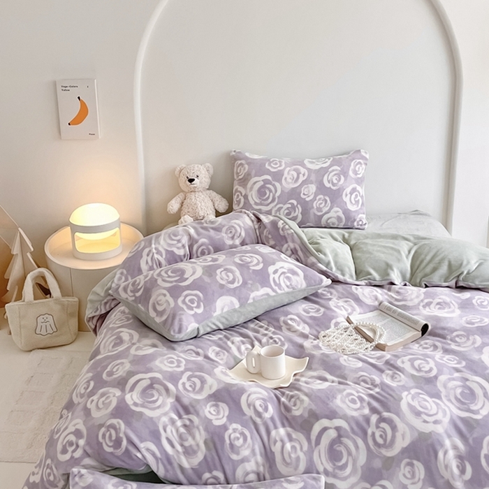 91家纺网 家纺一手货源 找家纺 潘朵拉 2023新款秋冬ins韩系牛奶绒印花四件套 紫玫瑰