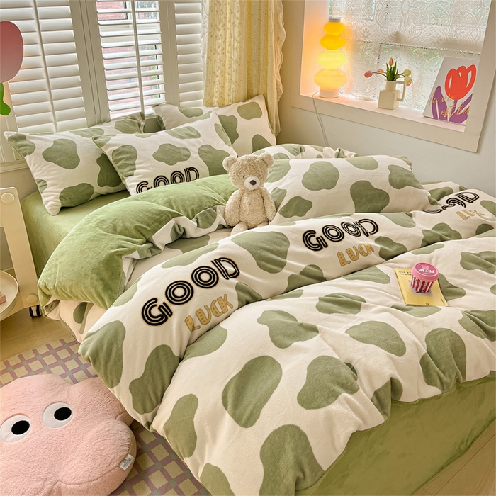 91家纺网 家纺一手货源 找家纺 古吉梦 2023新增牛奶绒印花（跑量款） 斑驳-绿