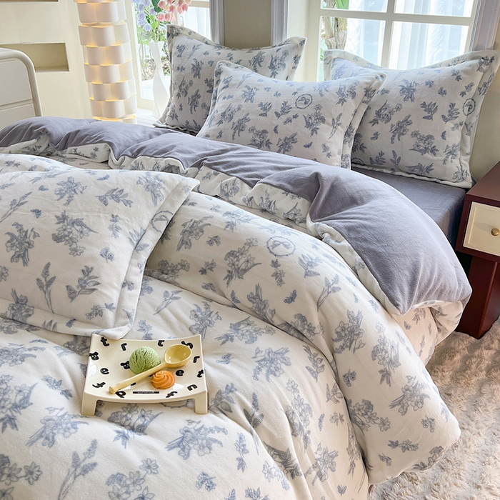 91家纺网 家纺一手货源 找家纺 妖妖家纺 2023新款牛奶绒四件套 浪漫蝴蝶结