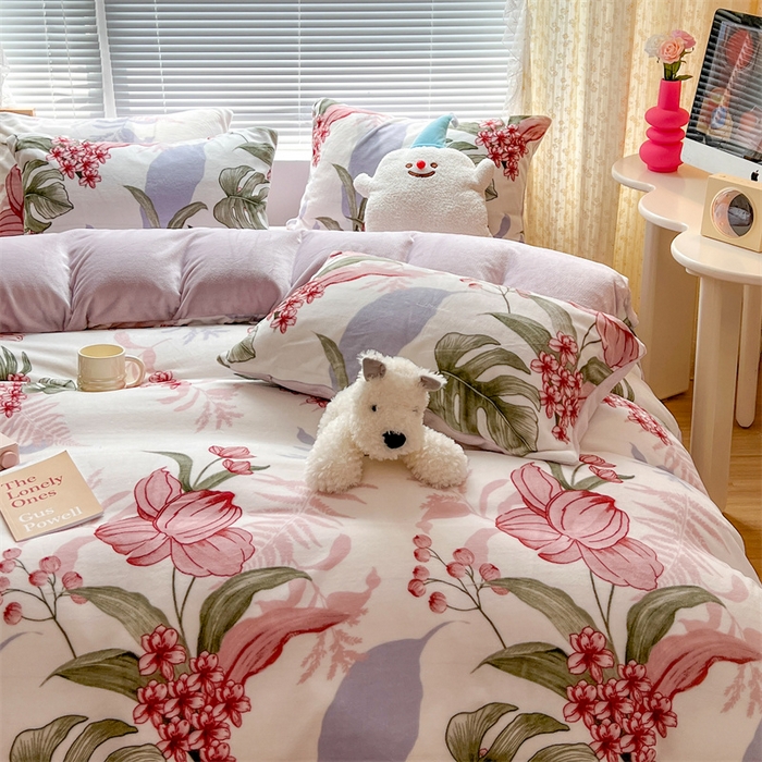 91家纺网 家纺一手货源 找家纺 顾里家纺 2023新款ins少女保暖牛奶绒四件套第二批 彼岸花