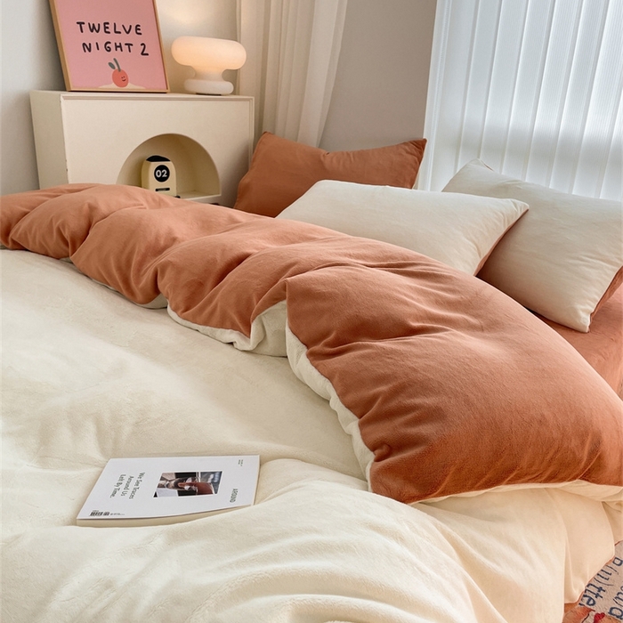 91家纺网 家纺一手货源 找家纺 古吉梦 2023新款牛奶绒纯色双拼（跑量款）四件套 奶芋色+亚麻驼