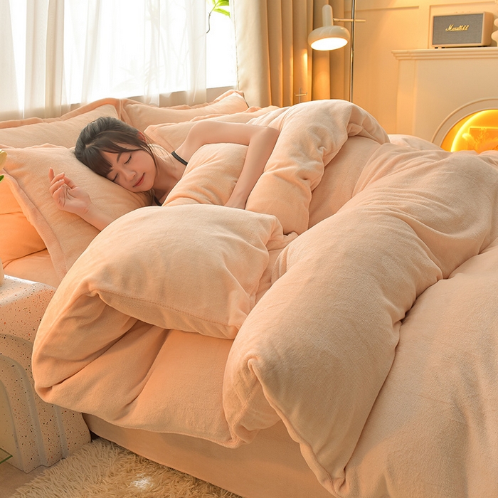 91家纺网 家纺一手货源 找家纺 简爱2025新款纯色双拼牛奶绒四件套被套（跑量款）直播 奶油色