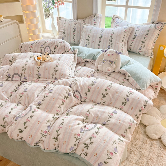 91家纺网 家纺一手货源 找家纺 妖妖家纺 2023新款牛奶绒四件套 戴佳