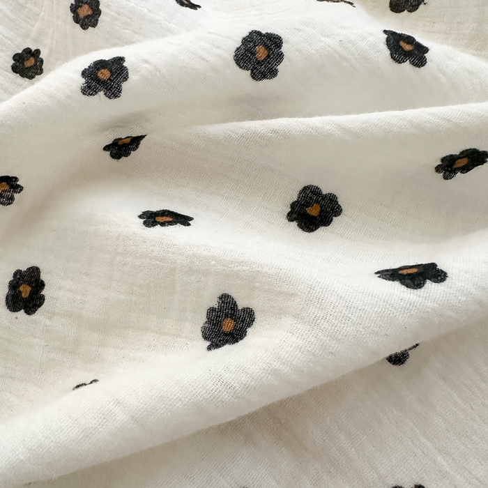 91家纺网 家纺一手货源 找家纺 淑女公社 2024新款A类水洗棉皱皱纱花边款四件套 小花朵