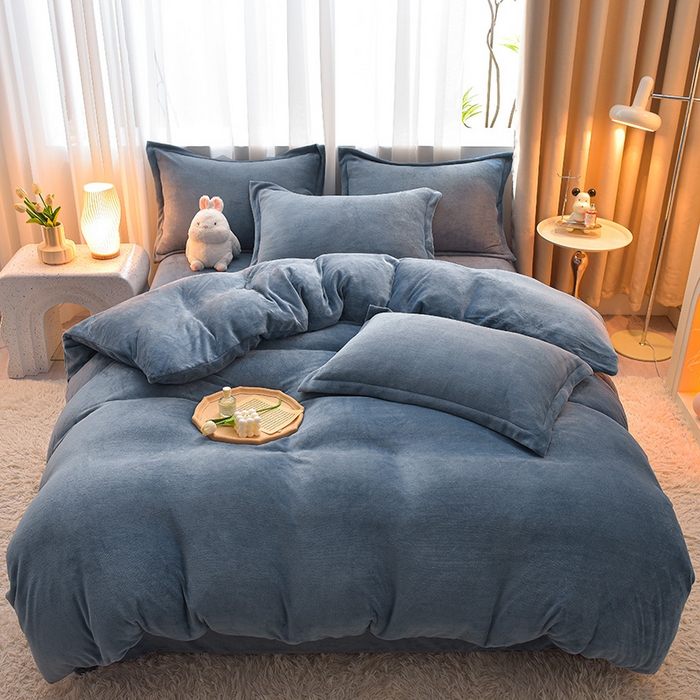 91家纺网 家纺一手货源 找家纺 简爱2025新款纯色双拼牛奶绒四件套被套（跑量款）直播 宾利蓝