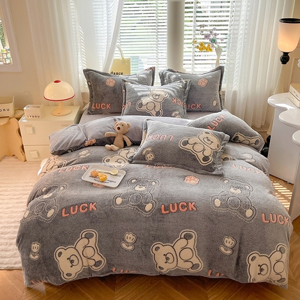 91家纺网 家纺一手货源 找家纺 妖妖家纺 2023新款妖妖雪花绒单品三四件套 幸运熊