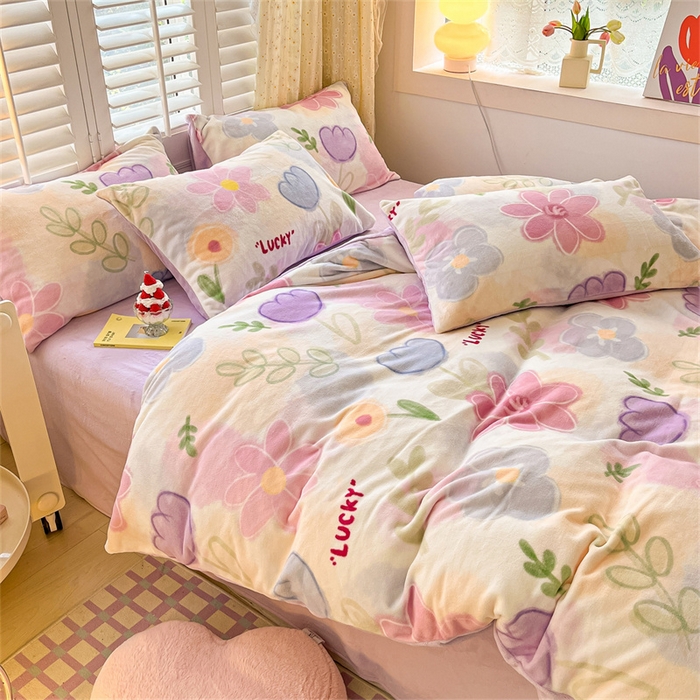 91家纺网 家纺一手货源 找家纺 古吉梦 2023新增牛奶绒印花（跑量款） 花伴侣-紫