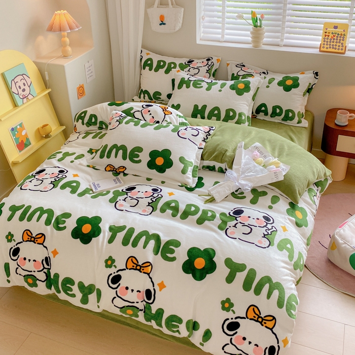 91家纺网 家纺一手货源 找家纺 沐慕 2024新款牛奶绒加厚保暖卡通印花四件套 字母萌宠