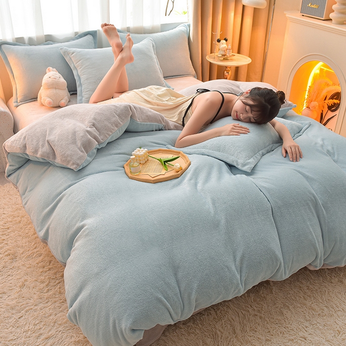 91家纺网 家纺一手货源 找家纺 简爱2025新款纯色双拼牛奶绒四件套被套（跑量款）直播 天蓝灰