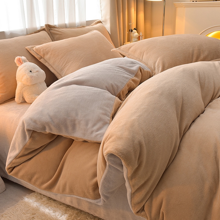 91家纺网 家纺一手货源 找家纺 简爱2025新款纯色双拼牛奶绒四件套被套（跑量款）直播 卡其灰