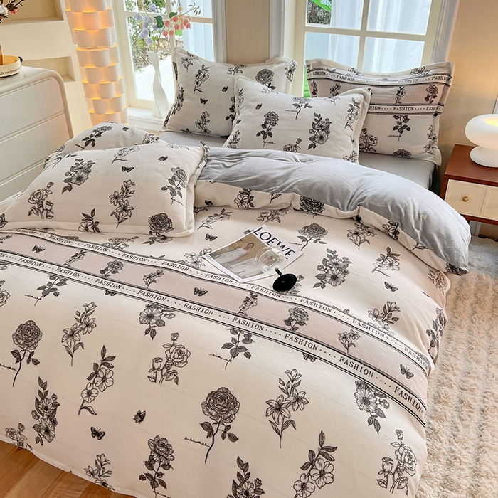 91家纺网 家纺一手货源 找家纺 妖妖家纺 2023新款牛奶绒四件套 罗意花礼