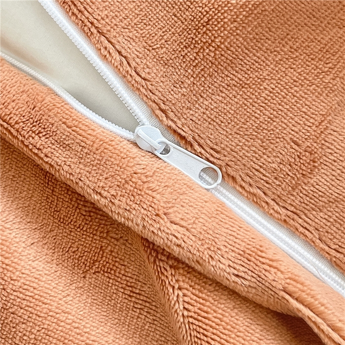 91家纺网 家纺一手货源 找家纺 古吉梦 2023新款雕花绒四件套-简爱 奶昔白+亚麻驼