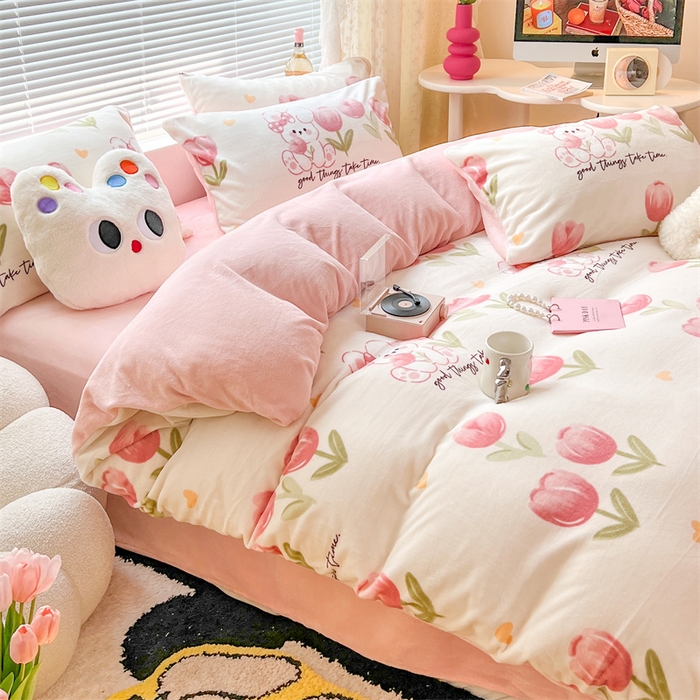 91家纺网 家纺一手货源 找家纺 顾里家纺 2023新款ins少女保暖牛奶绒四件套第二批 粉兔郁金香