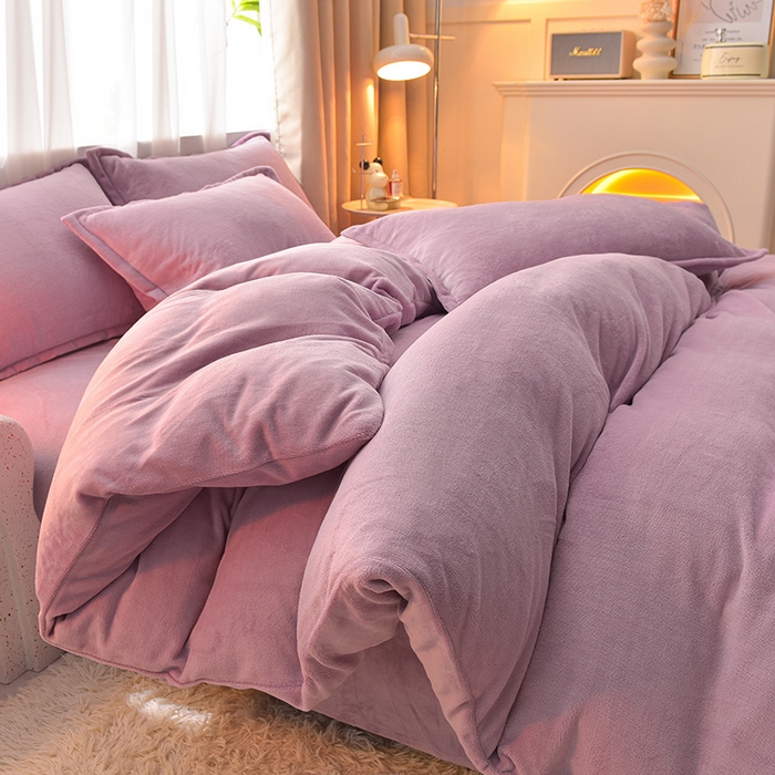 91家纺网 家纺一手货源 找家纺 简爱2025新款纯色双拼牛奶绒四件套被套（跑量款）直播 优雅紫