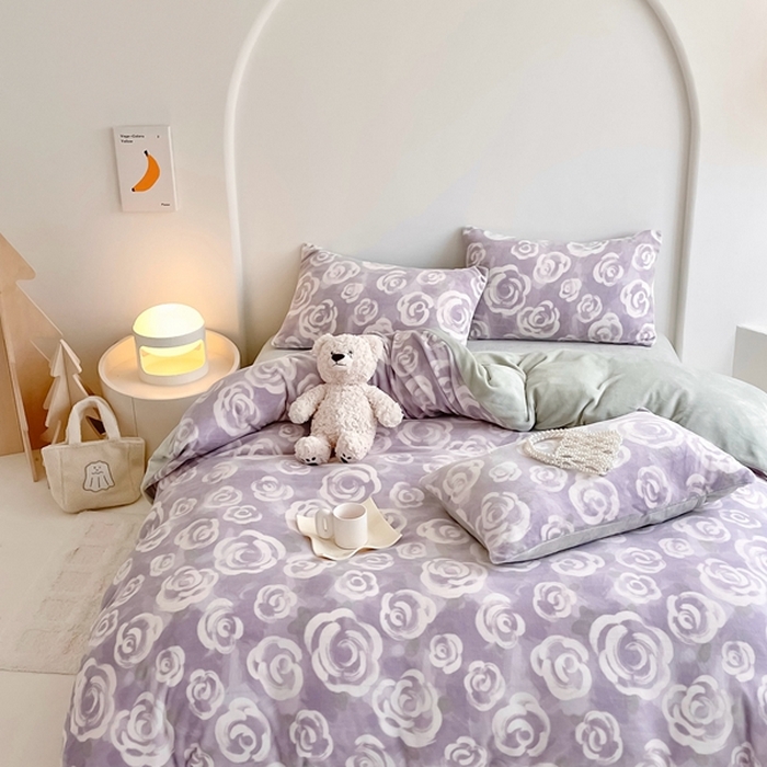 91家纺网 家纺一手货源 找家纺 潘朵拉 2023新款秋冬ins韩系牛奶绒印花四件套 紫玫瑰