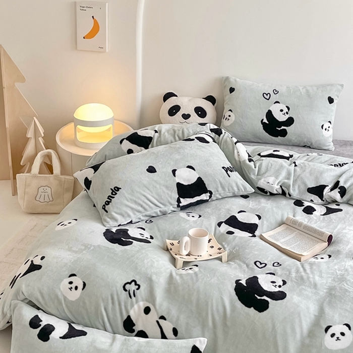 91家纺网 家纺一手货源 找家纺 潘朵拉 2023新款秋冬ins韩系牛奶绒印花四件套 绿色熊猫