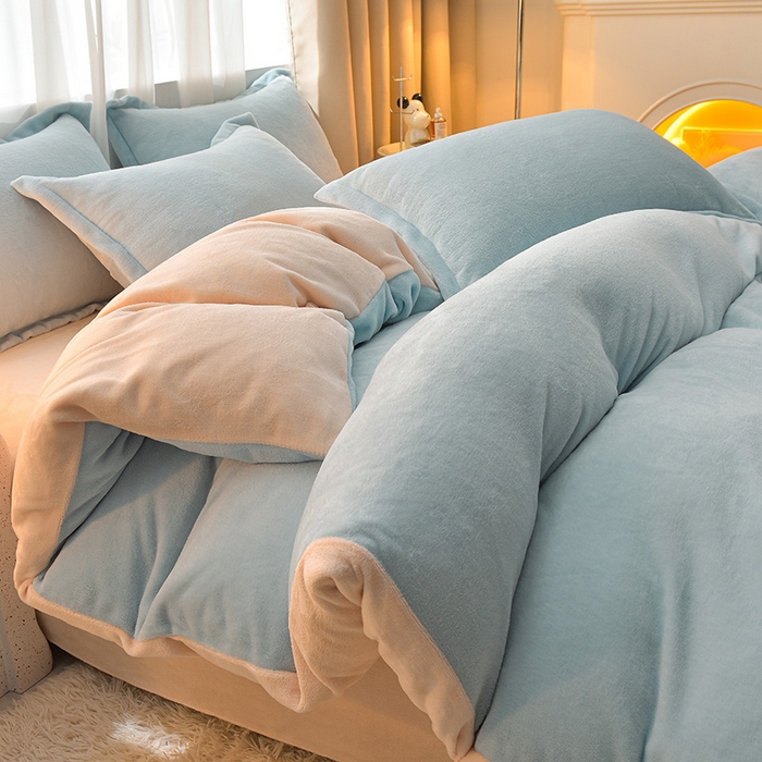 91家纺网 家纺一手货源 找家纺 简爱2025新款纯色双拼牛奶绒四件套被套（跑量款）直播 天蓝奶油