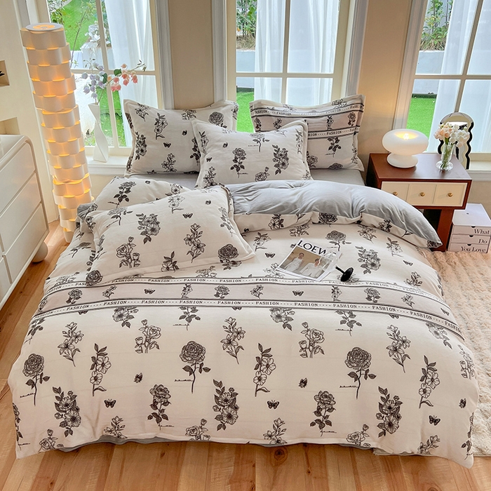 91家纺网 家纺一手货源 找家纺 妖妖家纺 2023新款牛奶绒四件套 罗意花礼