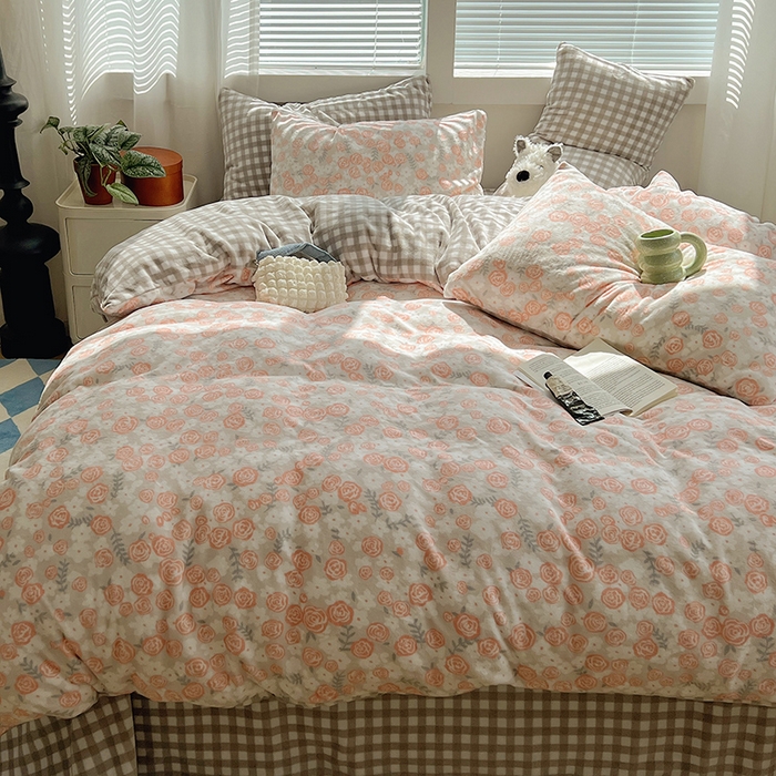 91家纺网 家纺一手货源 找家纺 三朵家纺 2023年牛奶绒小清新系列四件套 满园花香