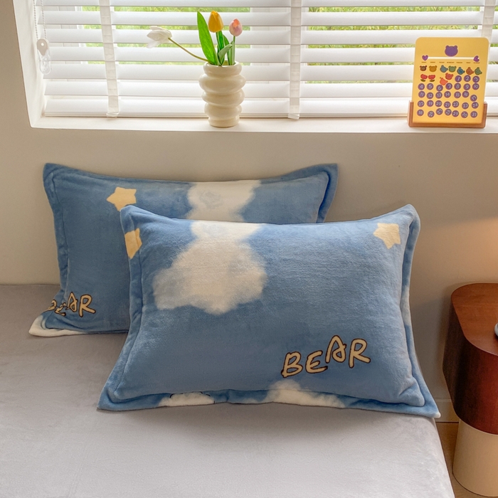 91家纺网 家纺一手货源 找家纺 沐慕 2024新款牛奶绒加厚保暖卡通印花四件套 云朵熊