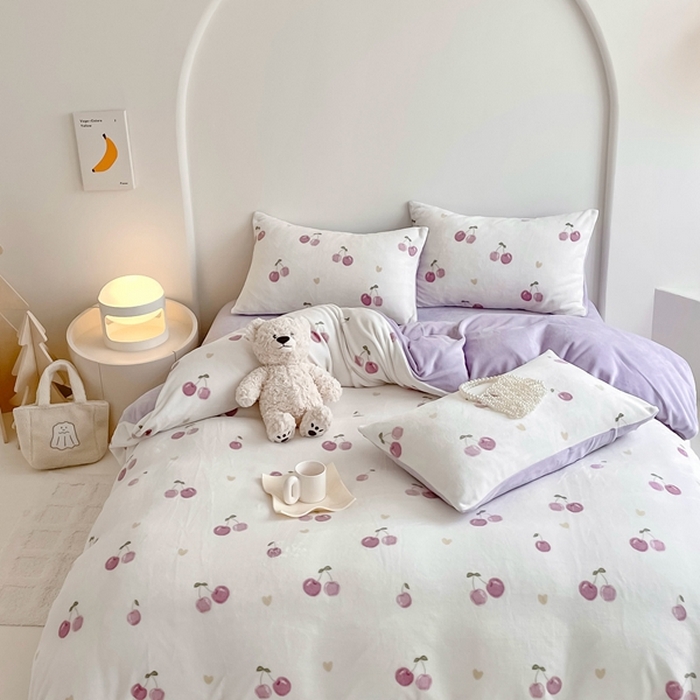 91家纺网 家纺一手货源 找家纺 潘朵拉 2023新款秋冬ins韩系牛奶绒印花四件套 紫樱桃