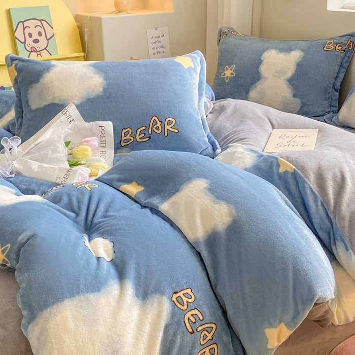 91家纺网 家纺一手货源 找家纺 沐慕 2024新款牛奶绒加厚保暖卡通印花四件套 云朵熊