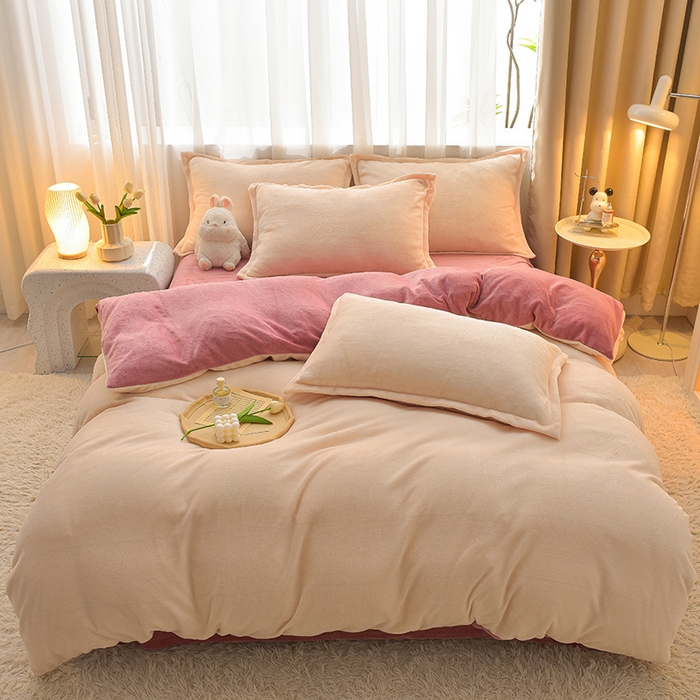91家纺网 家纺一手货源 找家纺 简爱2025新款纯色双拼牛奶绒四件套被套（跑量款）直播 奶油豆沙
