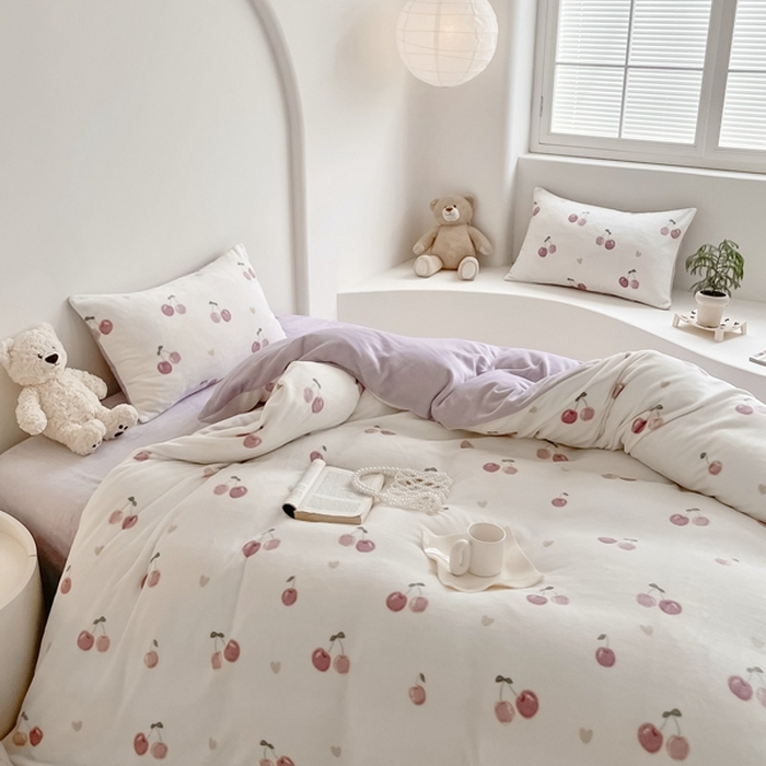 91家纺网 家纺一手货源 找家纺 潘朵拉 2023新款秋冬ins韩系牛奶绒印花四件套 紫樱桃