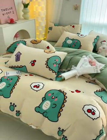 91家纺网 家纺一手货源 找家纺 古吉梦 2023新增牛奶绒印花（跑量款） 恐龙黄